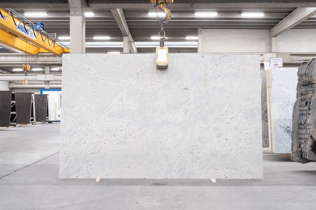 Kashmir White Leatherlook Graniet Keukenbladen